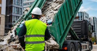 Вывоз строительного мусора в Балашове: услуги лицензированной компании — ПроМусор